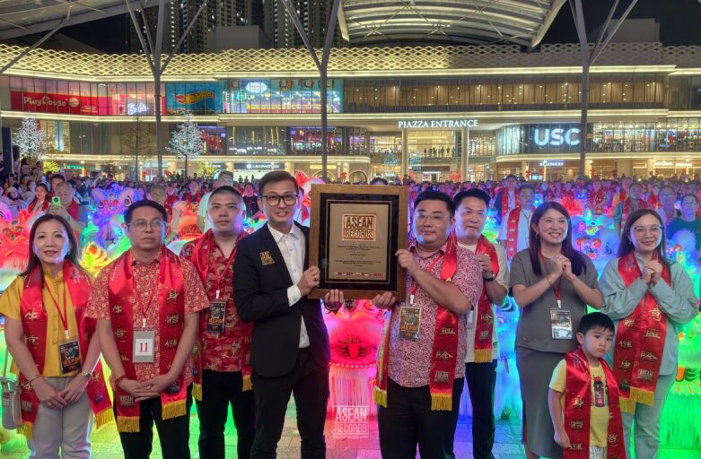 Persatuan Tarian Naga Dan Singa Zhong Wai Recognised by ASEAN Records for Pioneering the First and Largest LED Lion Dance Eye-Dotting Ceremony Showcasing Modern Cultural Heritage