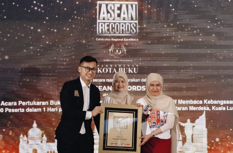 Perbadanan Kota Buku Recognised by ASEAN Records for Largest Book Swapping Event Under a National Reading Initiative
