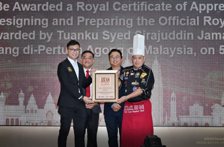 Prof. Master Chef Michael Ooi Beng Hock Recognised by ASEAN Records for Royal Culinary Achievement