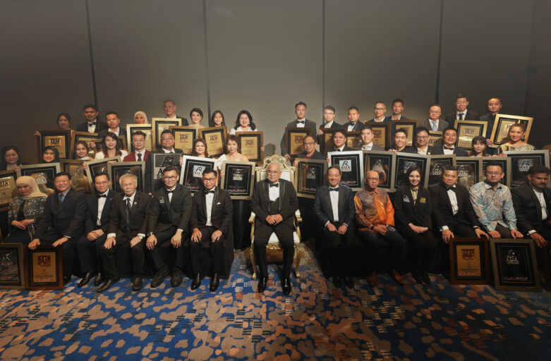 205 Records in One Night: ASEAN Records and ASIA Records Present 62 New Records at the 10th Gather of Achievers